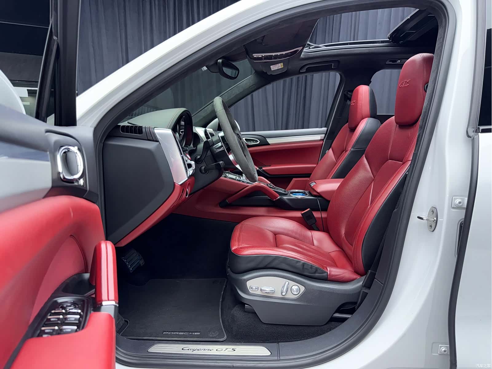 Porsche Cayenne, 2016 13