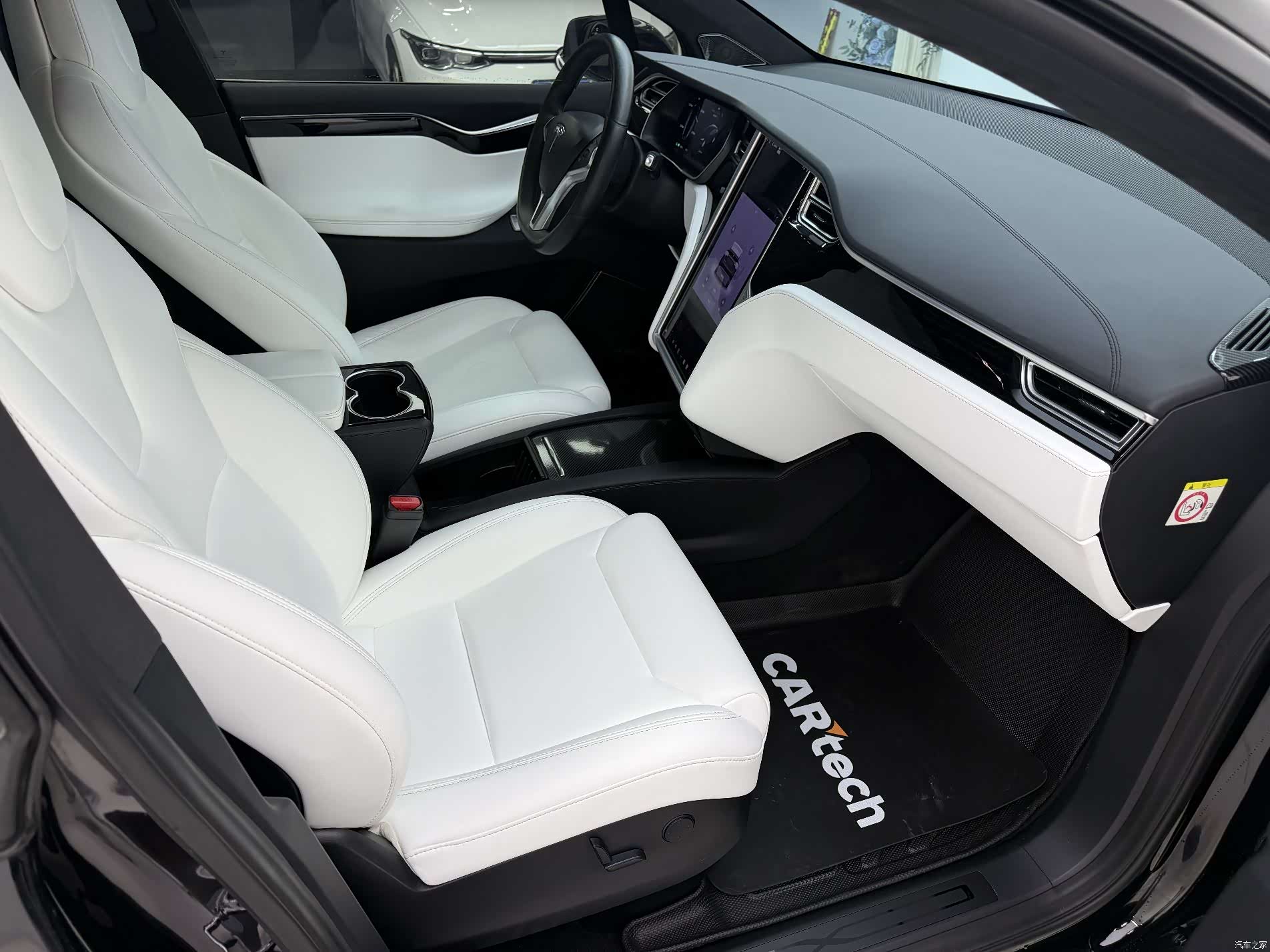 Tesla Model X, 2018 15