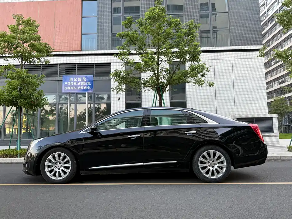 Cadillac XTS