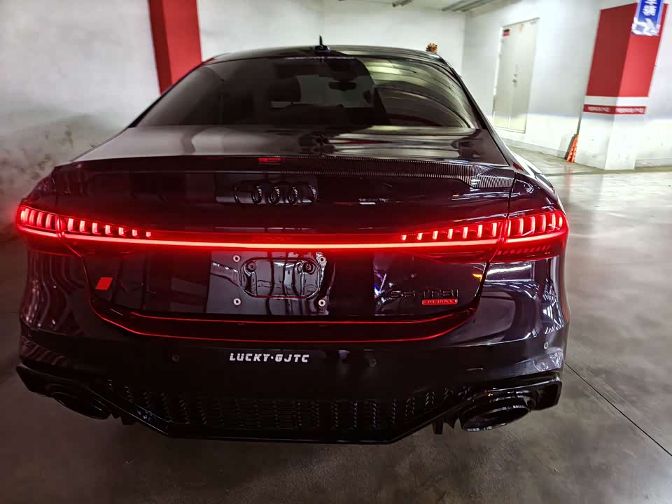 Audi A7L