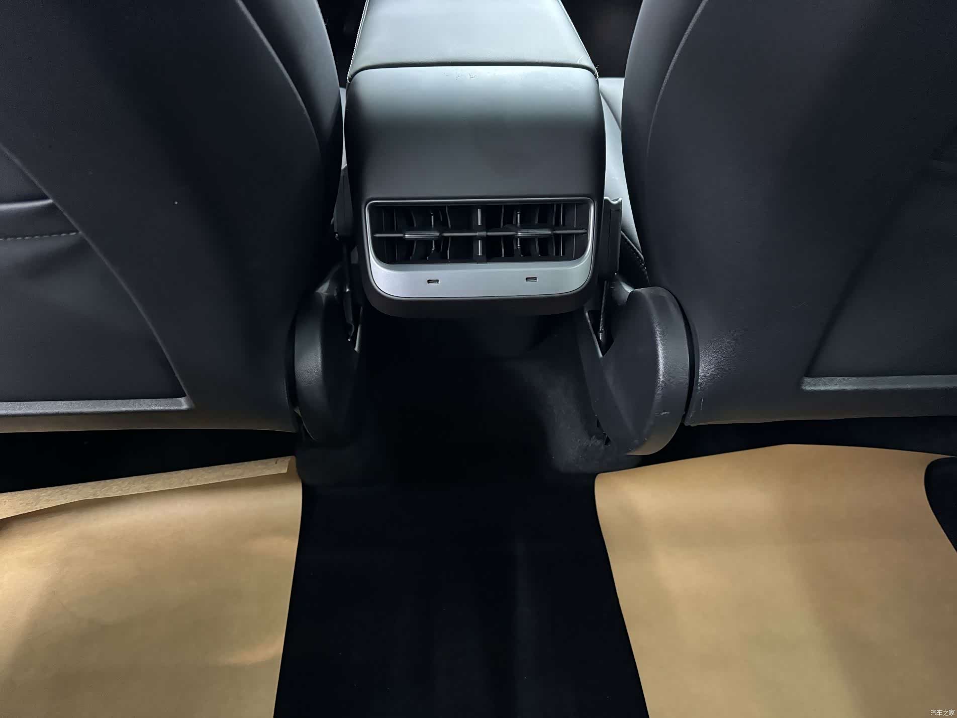 Tesla Model Y, 2021 12