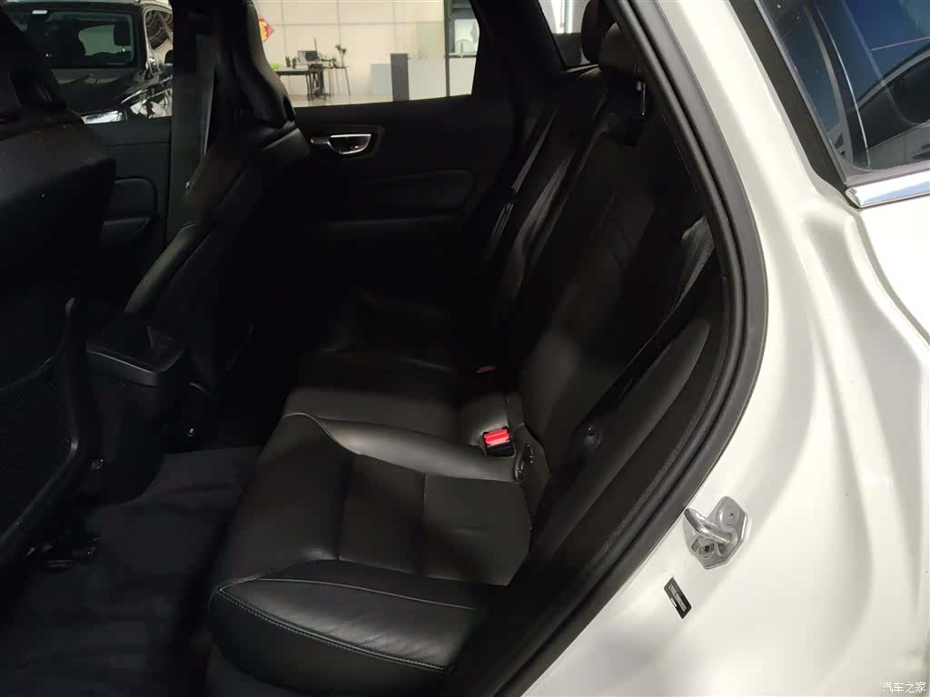 Volvo XC60, 2022 13