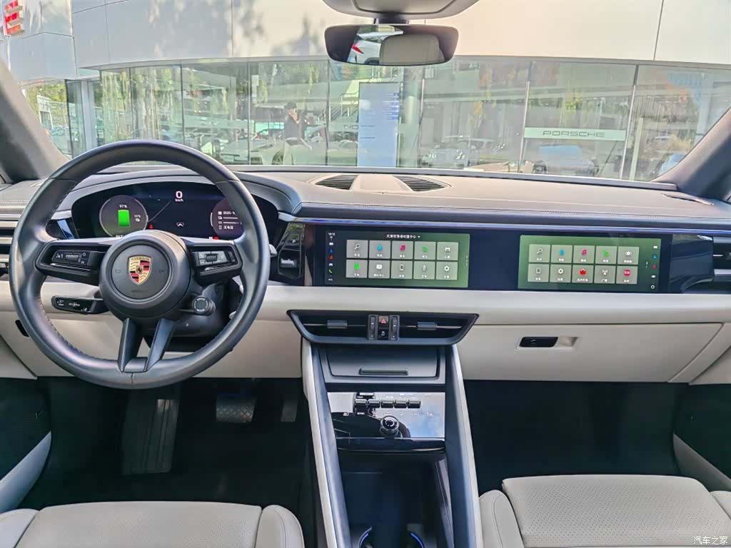 Porsche Macan, 2024 все фото