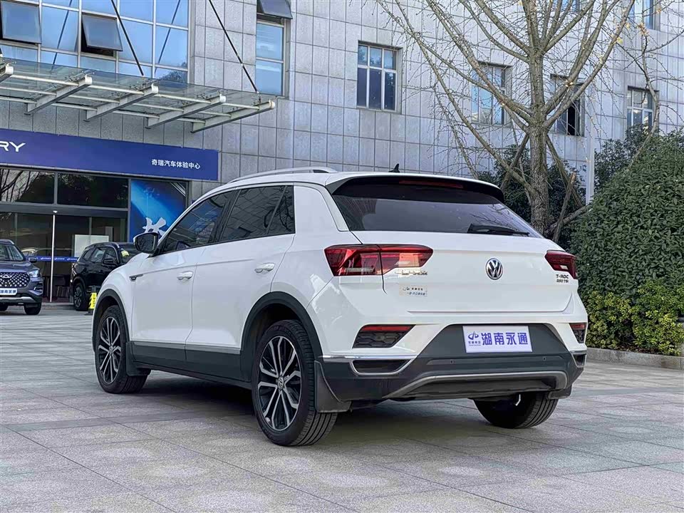 Volkswagen T-ROC exploring Songs
