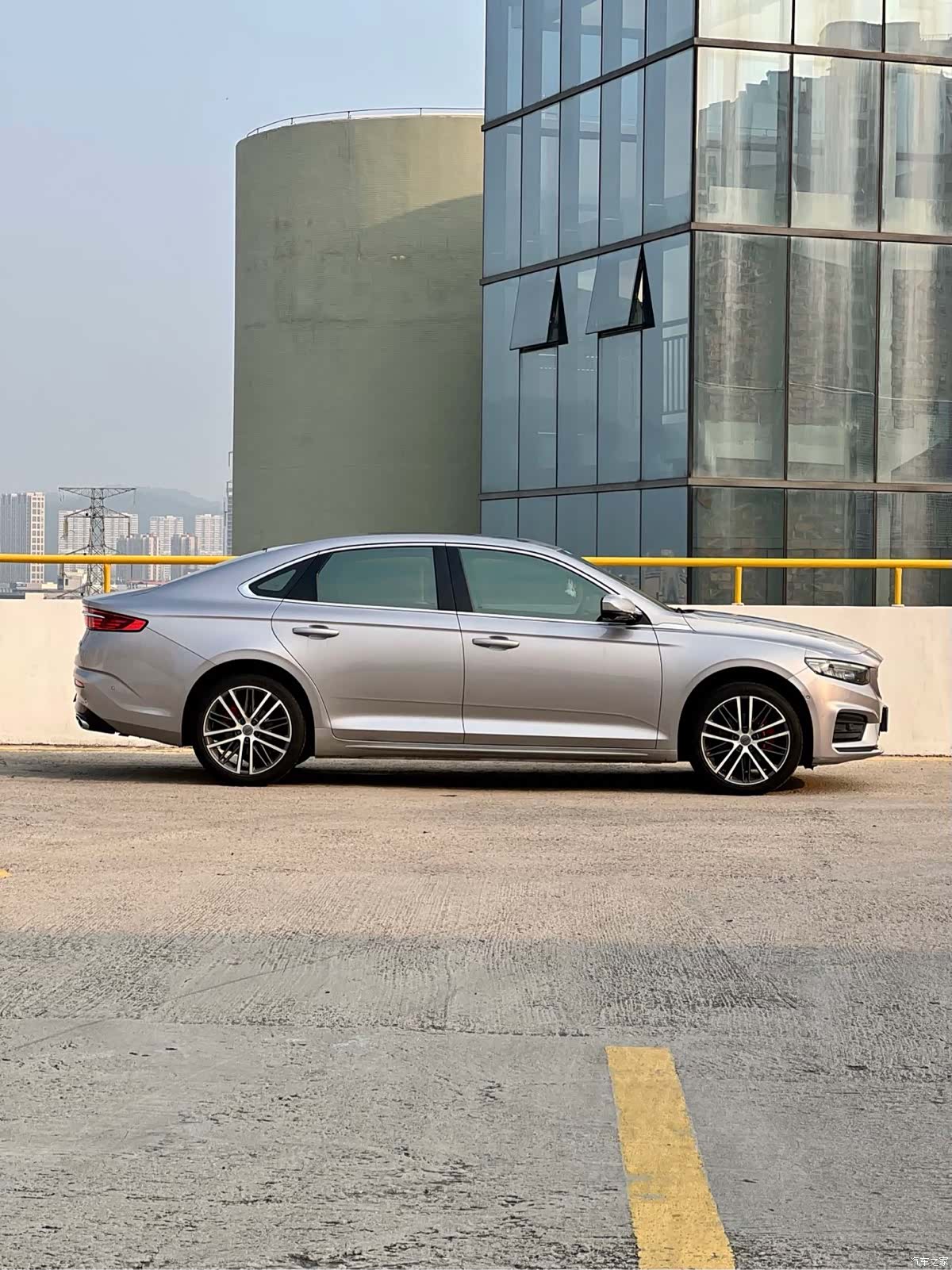 Geely Preface, 2022 18
