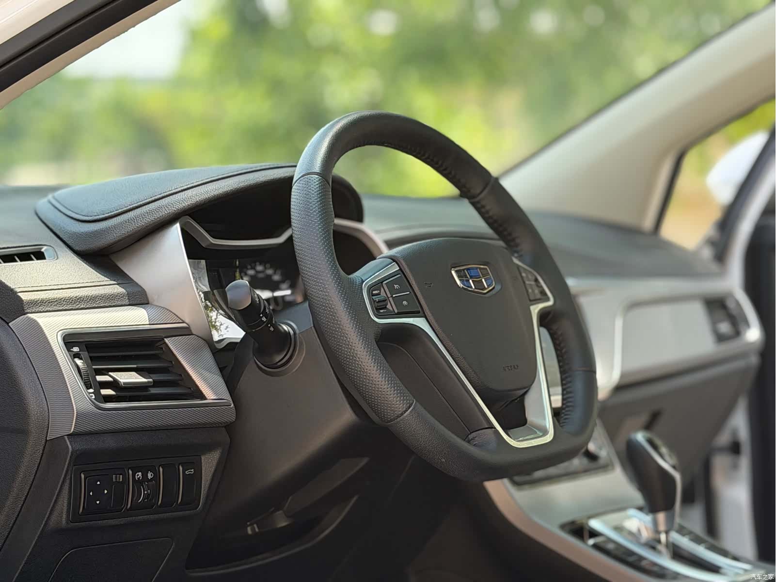 Geely Emgrand, 2019 4