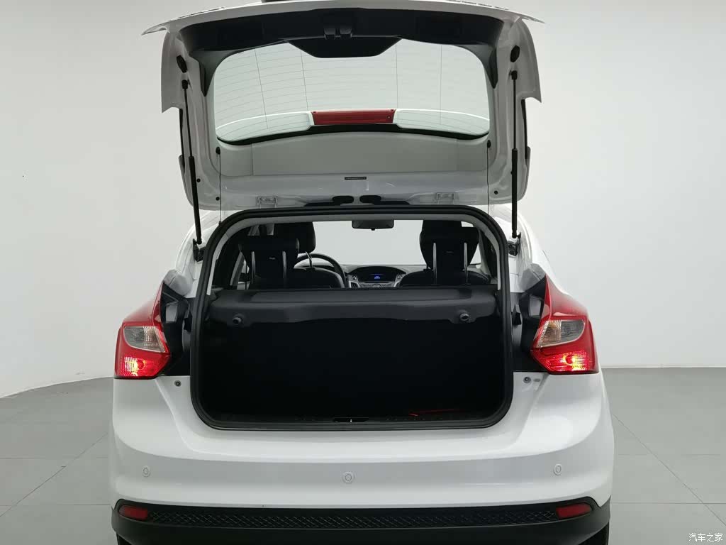 Ford Focus, 2014 16