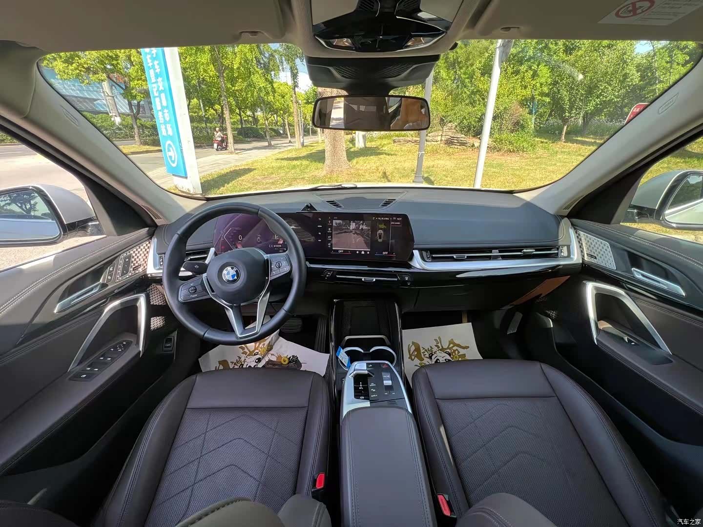 BMW X1, 2024 все фото