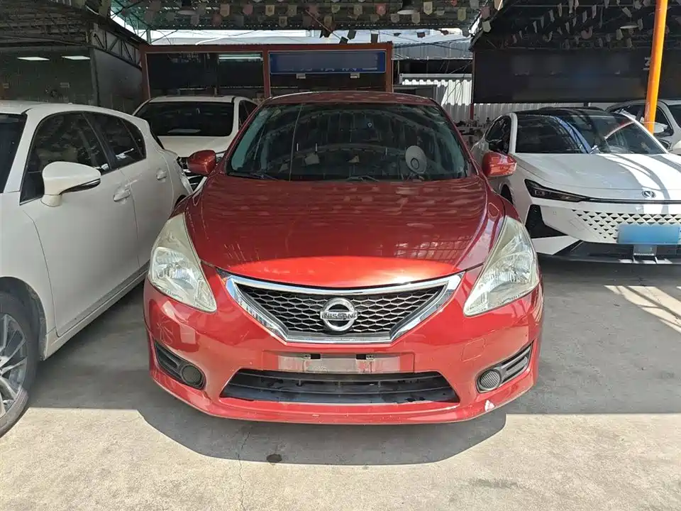 Nissan TIIDA