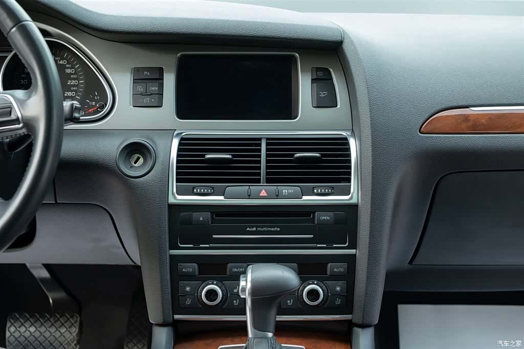 Audi Q7, 2015 26