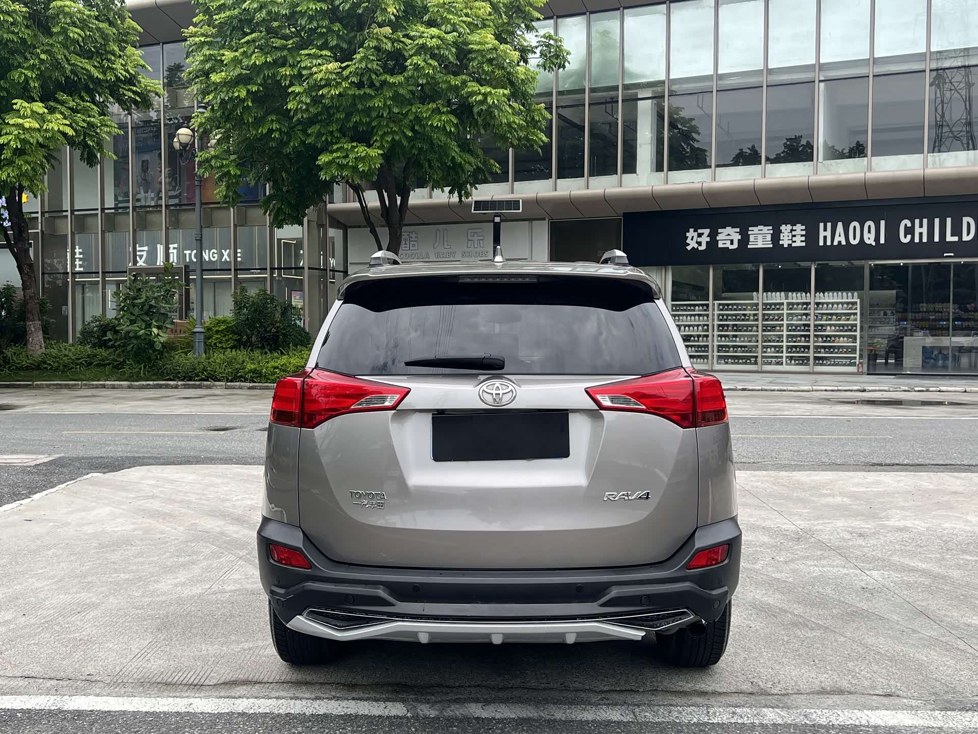 Toyota RAV4, 2015 6
