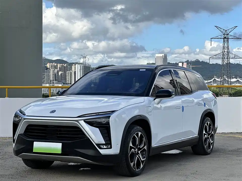 NIO ES8