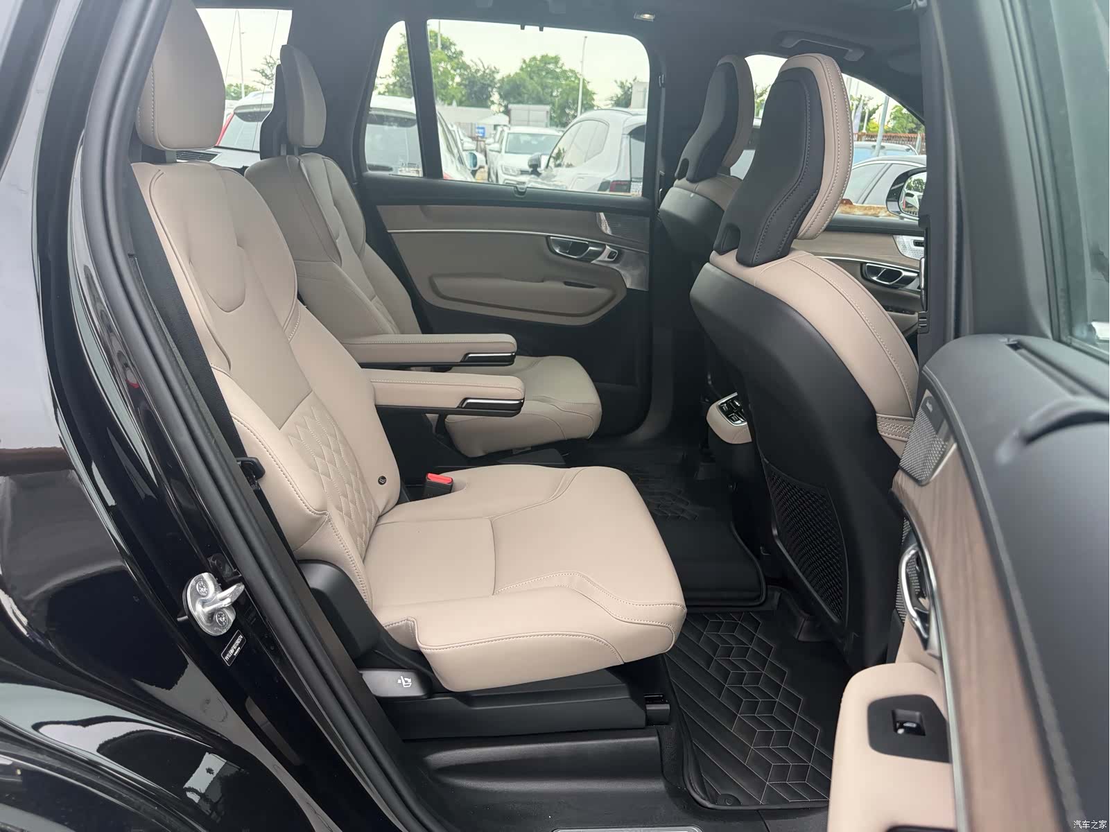 Volvo XC90, 2025 20