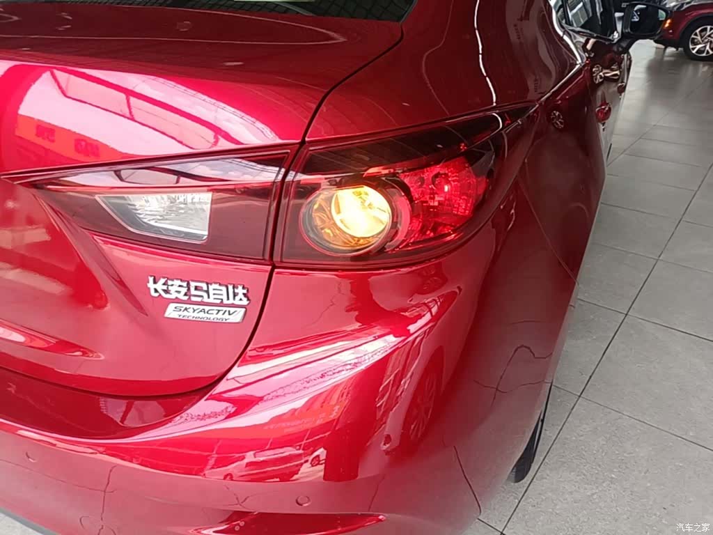 Mazda Mazda3, 2014 8