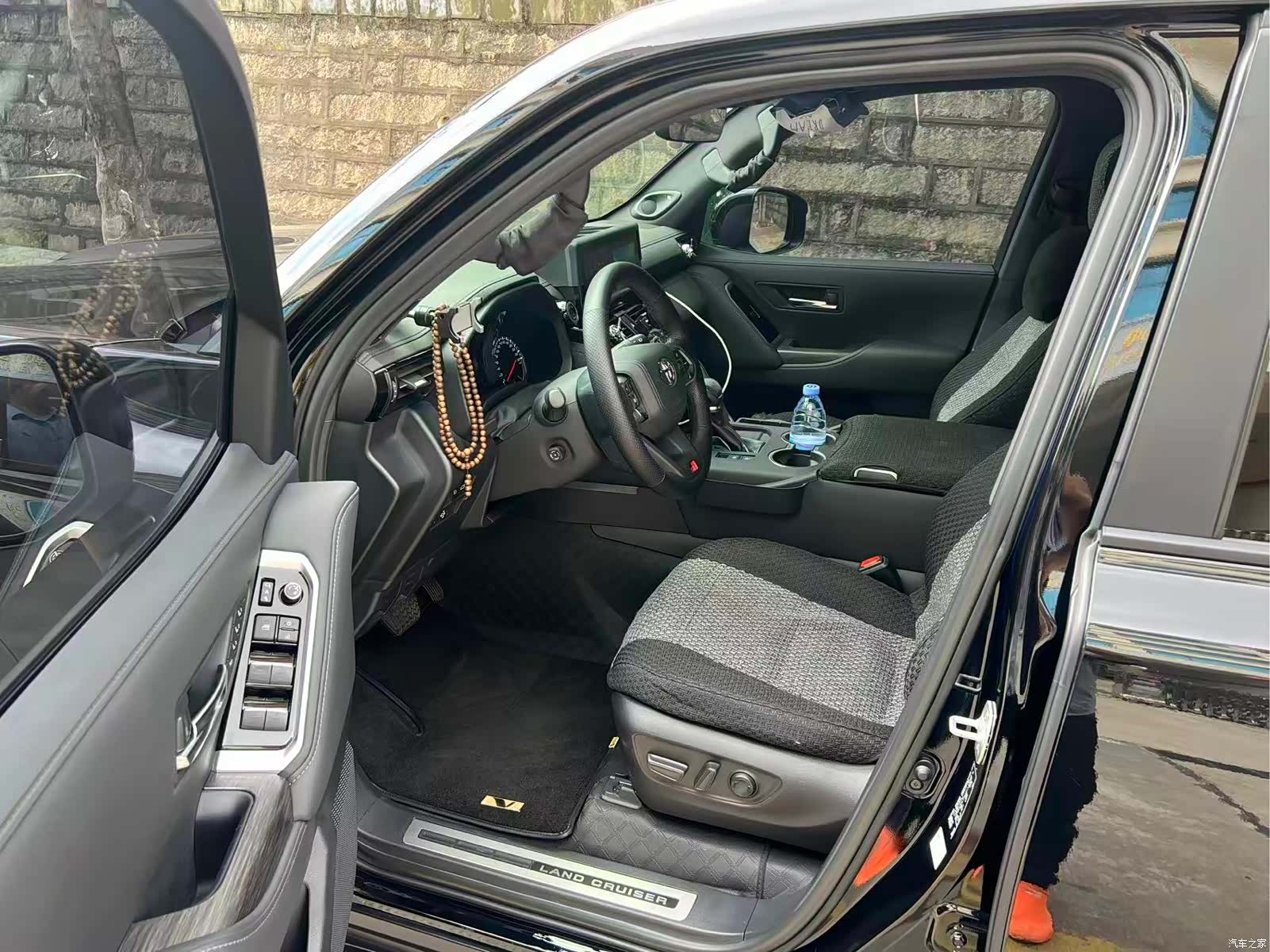 Toyota Land Cruiser, 2025 все фото