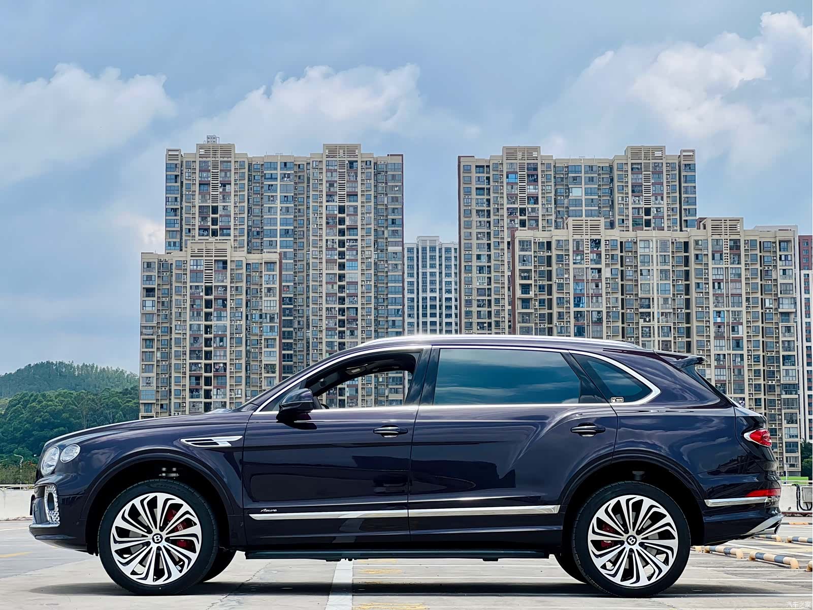 Bentley Bentayga, 2023 15