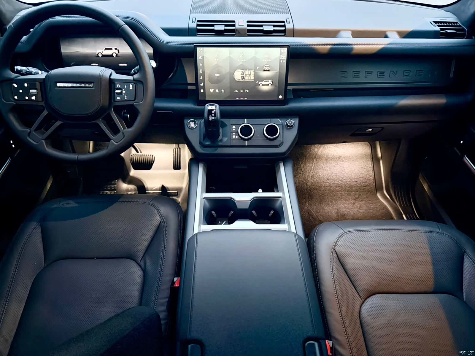 Land Rover Defender, 2025 13