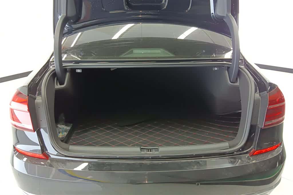 Volkswagen Passat, 2017 4
