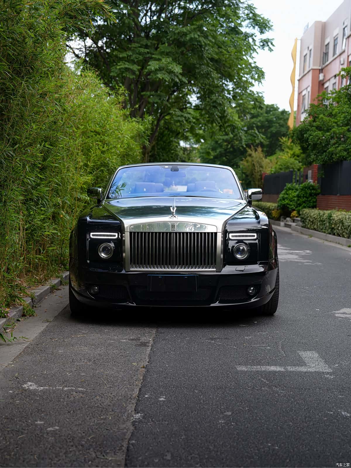 Rolls-Royce Phantom, 2008 3