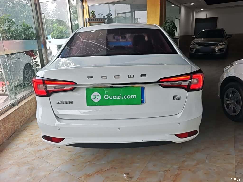 Roewe i5, 2019 6
