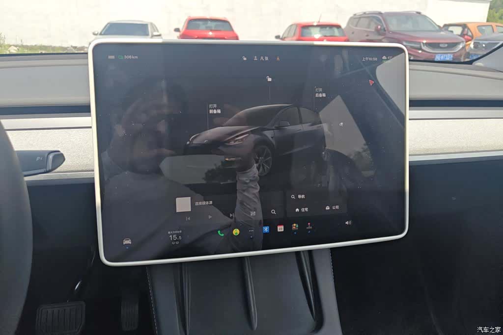 Tesla Model Y, 2024 13