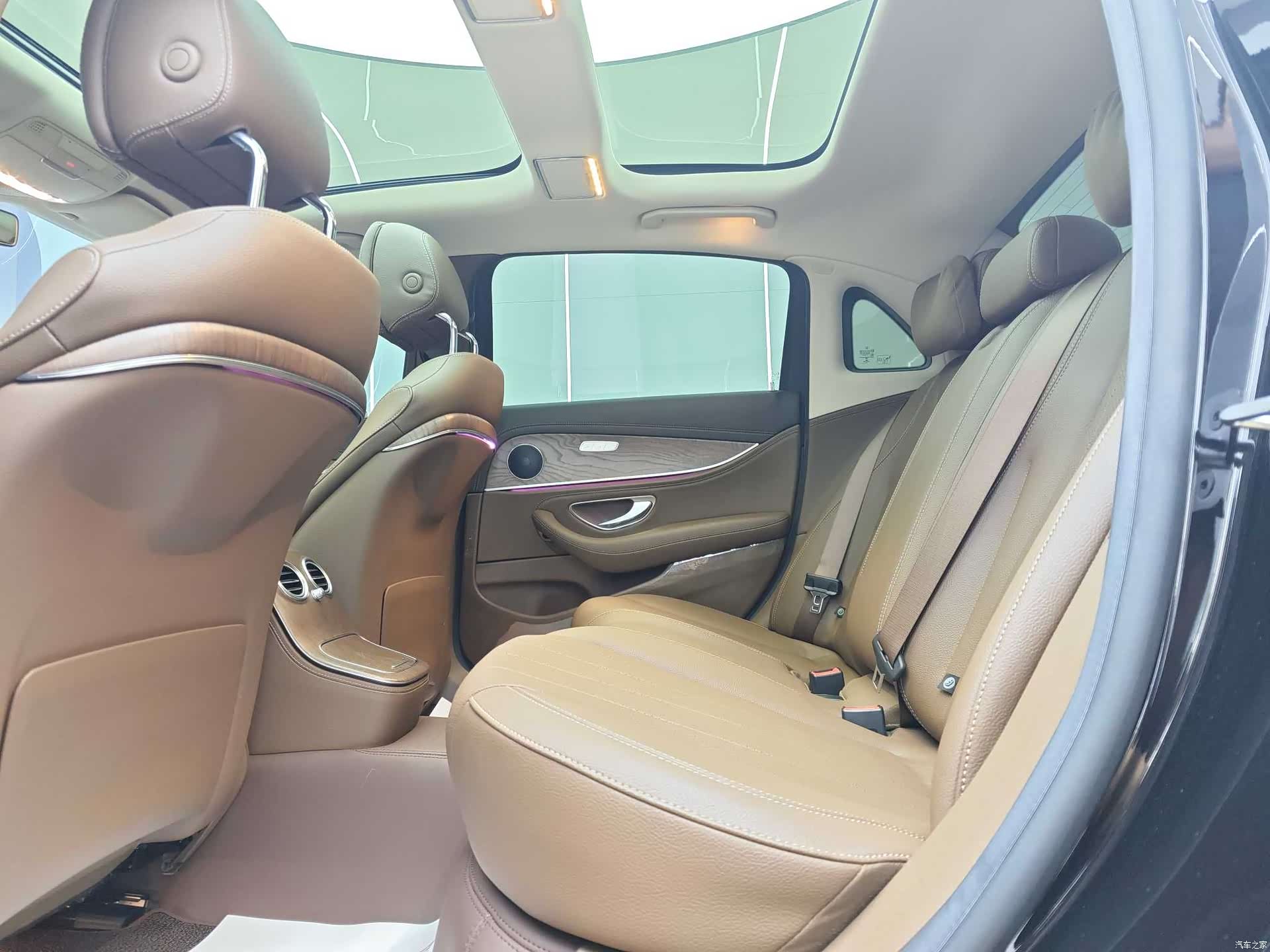Mercedes-Benz E-Class, 2022 17