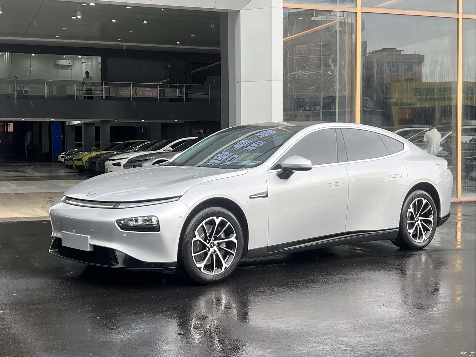 Xpeng P7, 2021 1