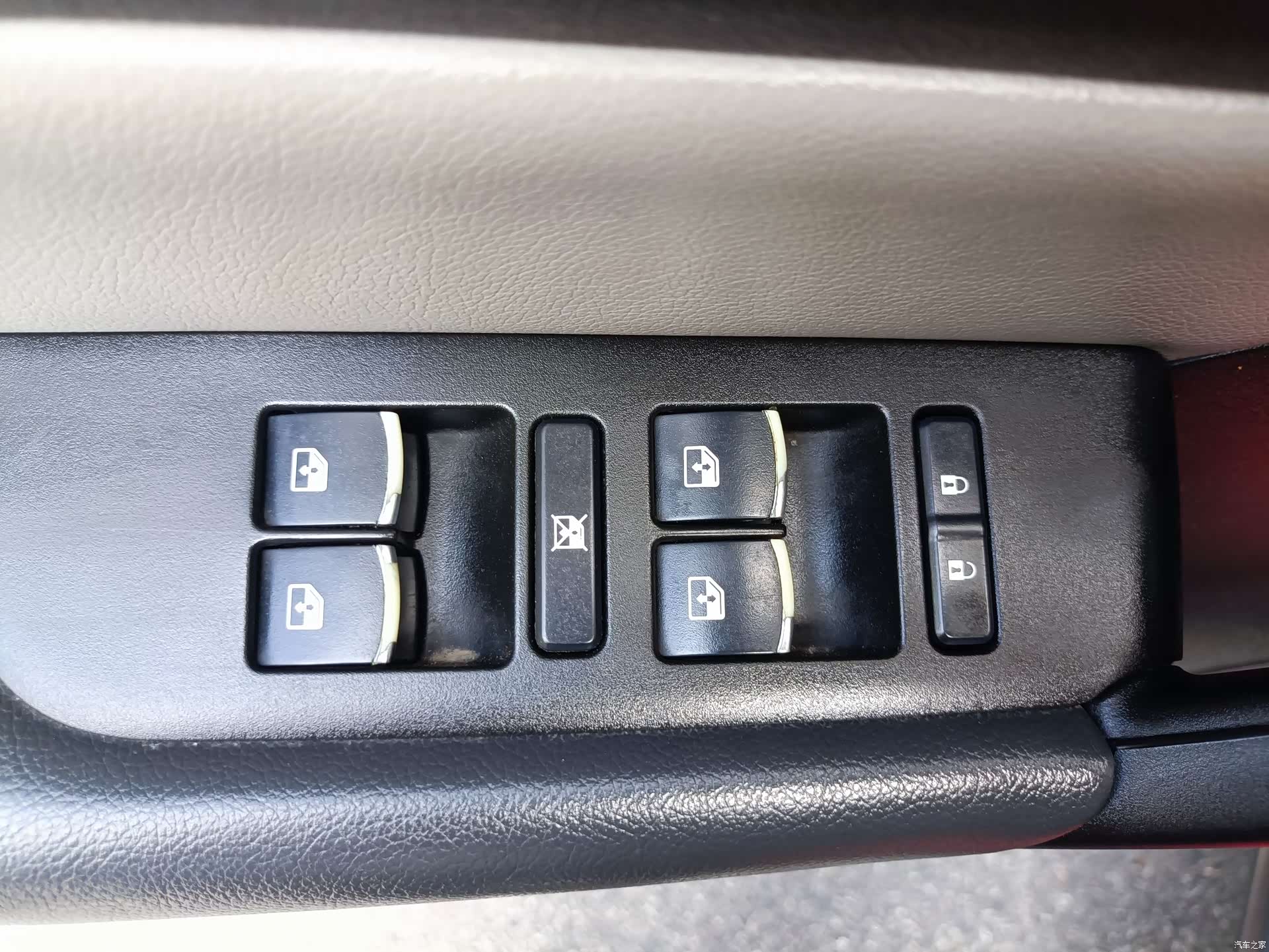 BAIC H3, 2015 26