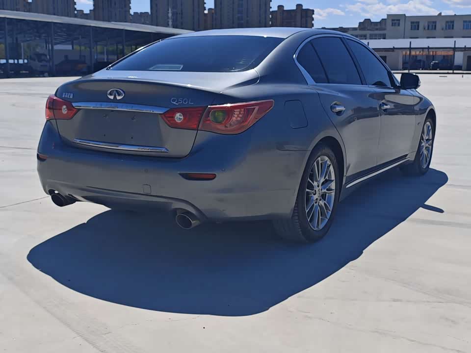 Infiniti Q50L