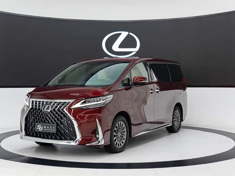 Lexus LM