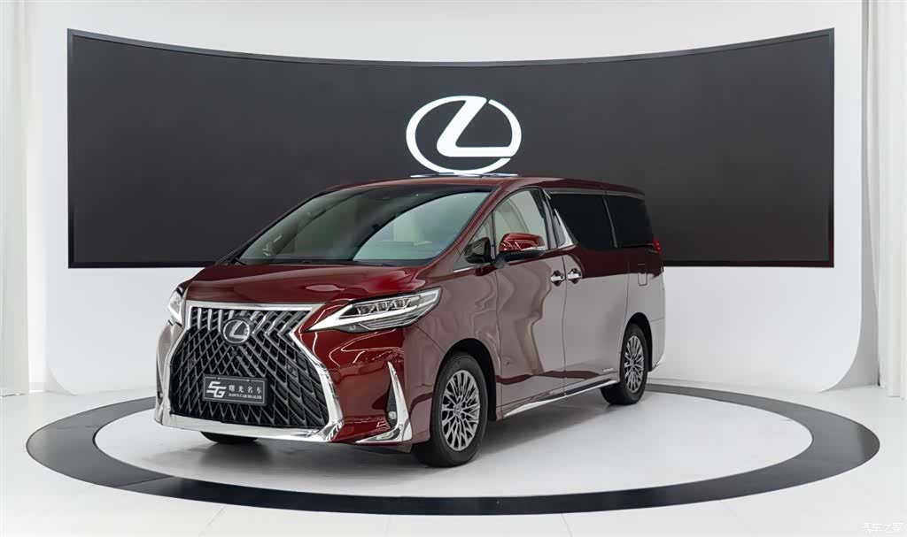 Lexus LM, 2020 1