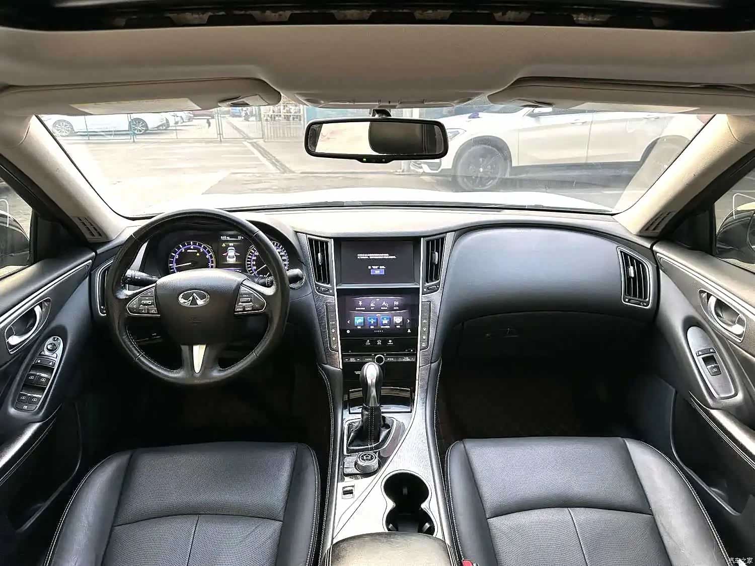 Infiniti Q50L, 2017 11