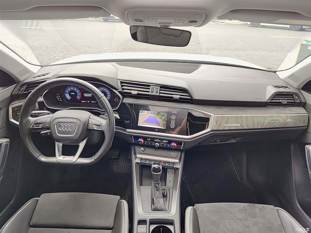 Audi Q3, 2021 10