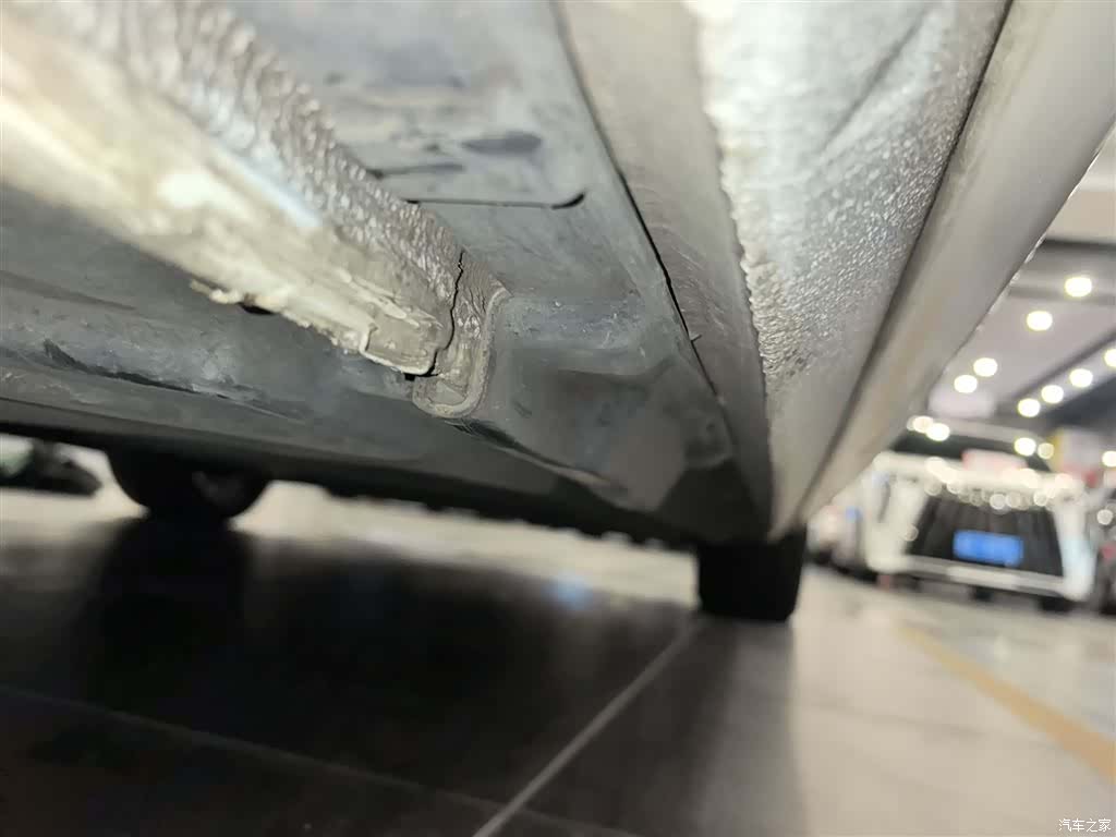 Audi A4L, 2018 все фото