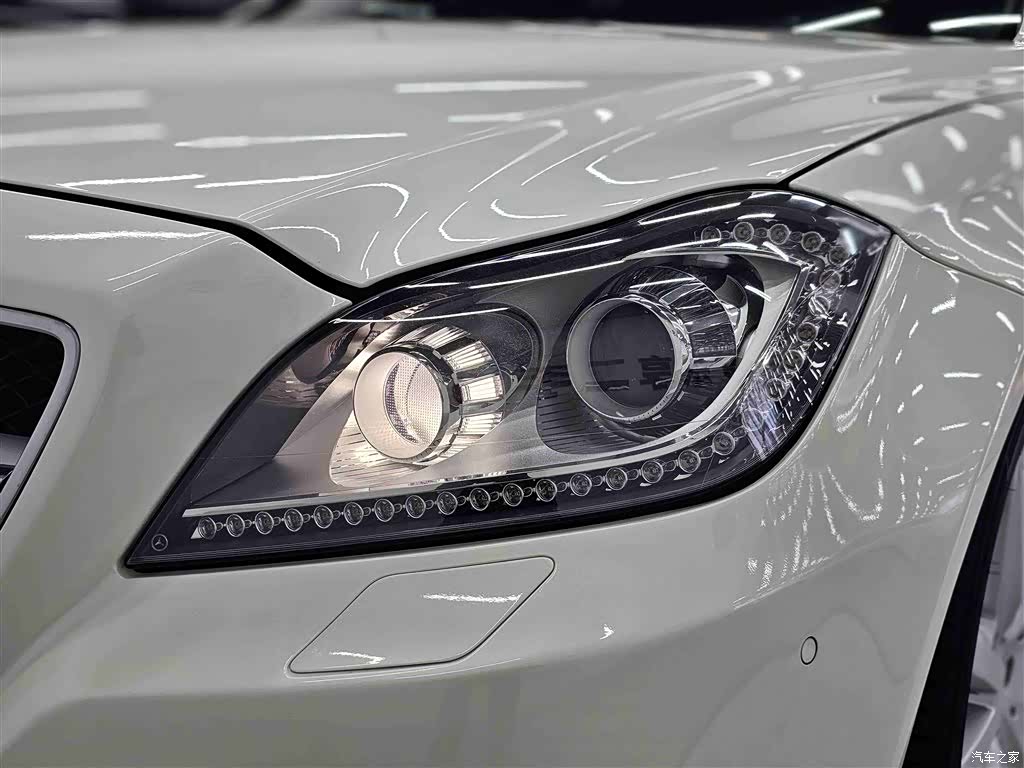 Mercedes-Benz CLS, 2015 14