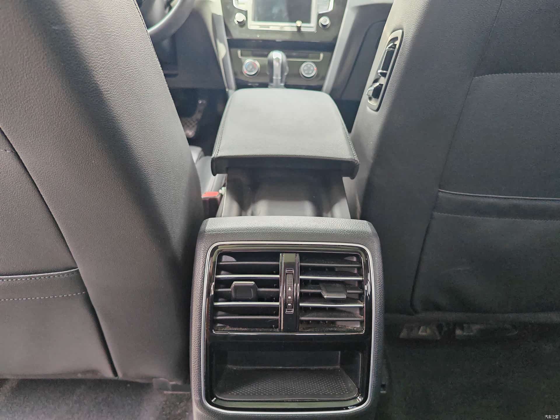 Volkswagen Magotan, 2017 17