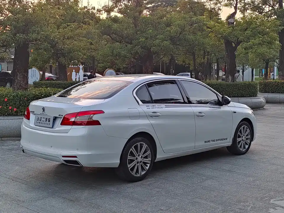 Peugeot 408