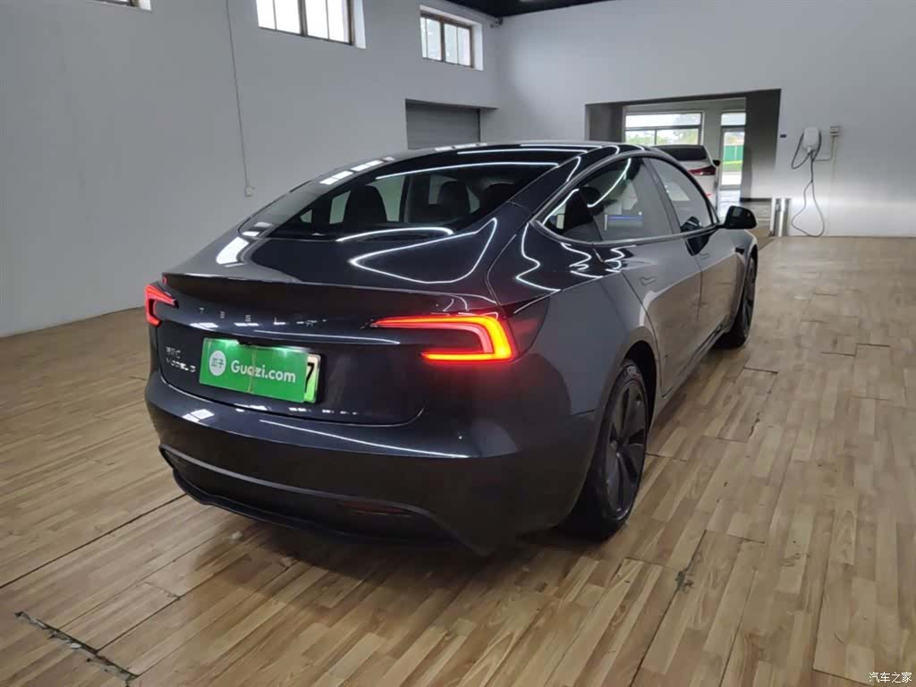 Tesla Model 3, 2024 7