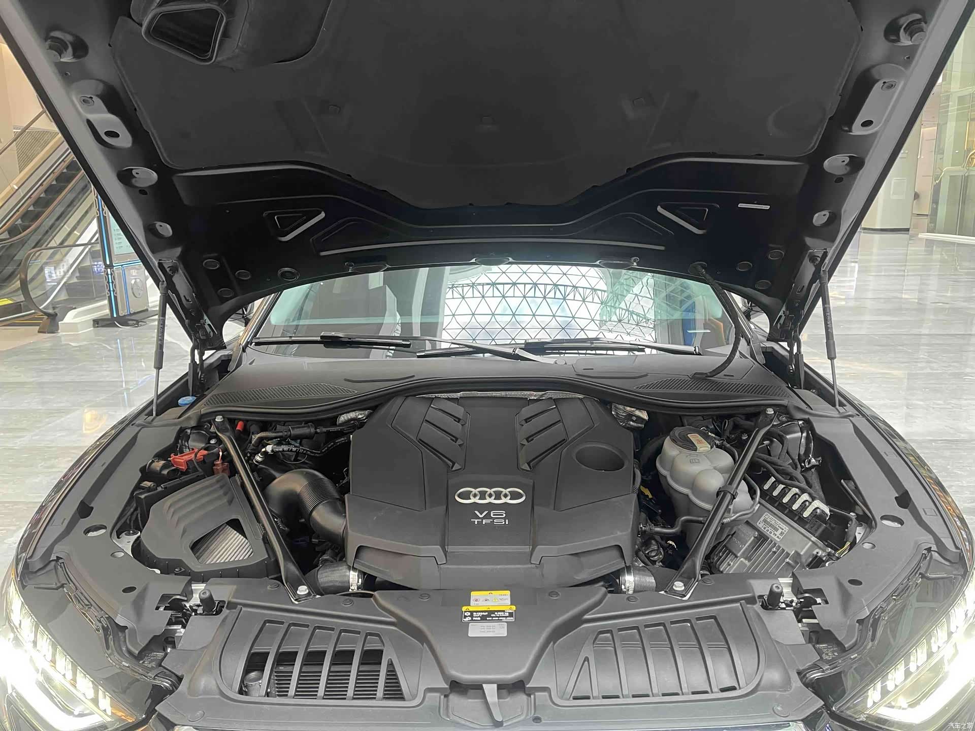 Audi A8L, 2023 14