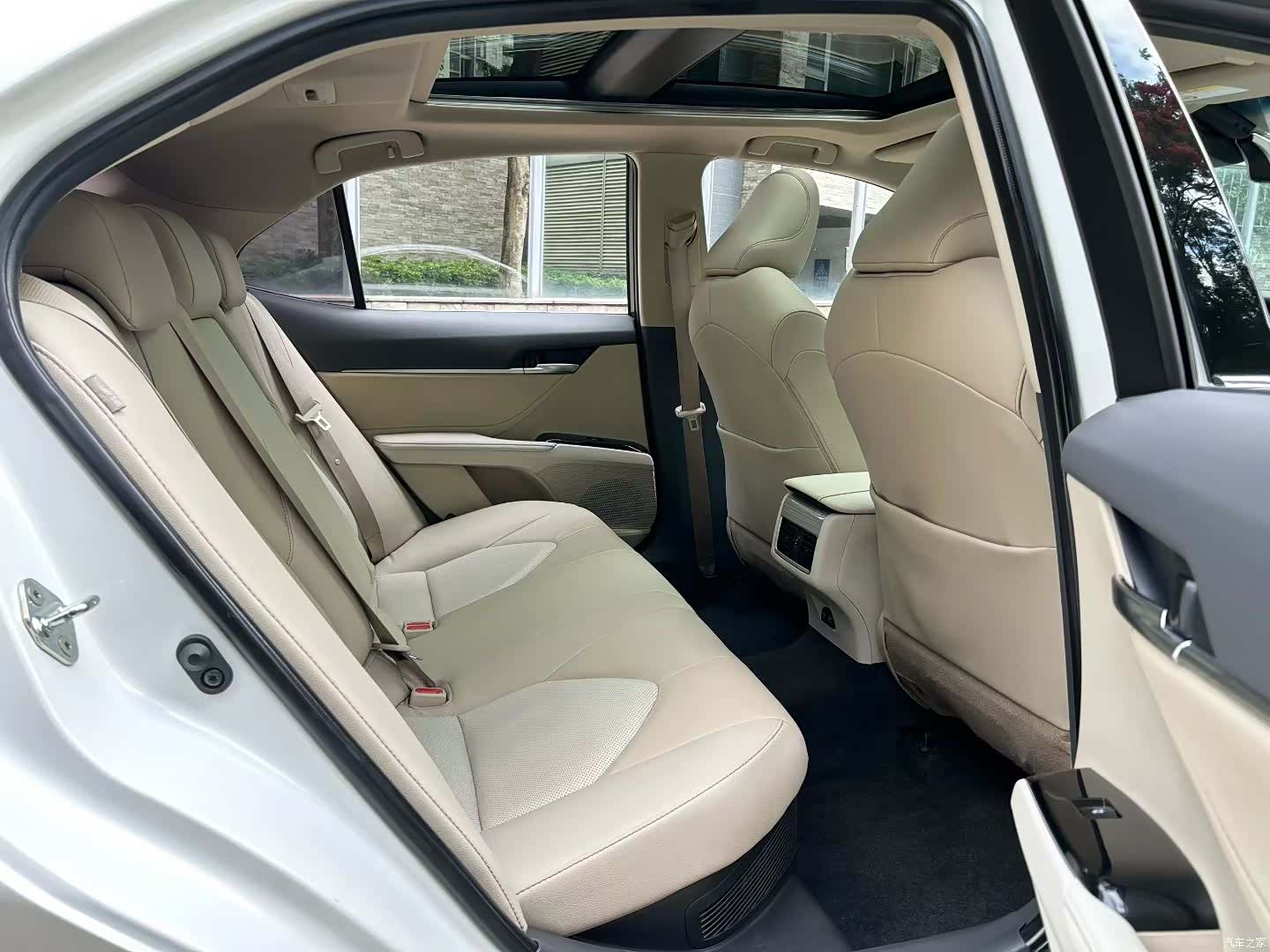 Toyota Camry, 2019 4