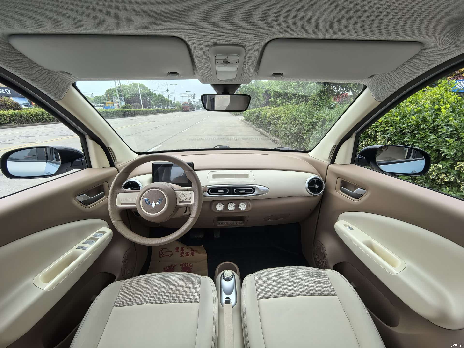 Wuling MINIEV, 2025 6