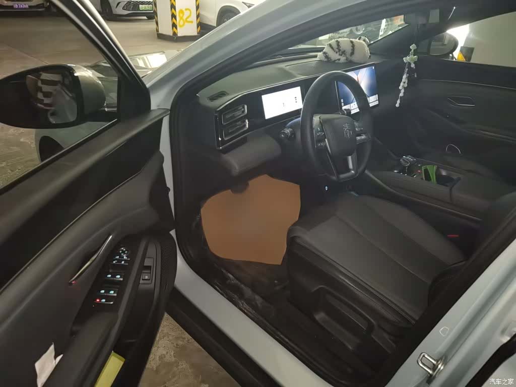BYD Qin, 2025 14