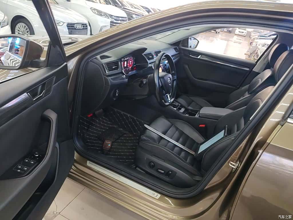 Skoda Superb, 2017 16