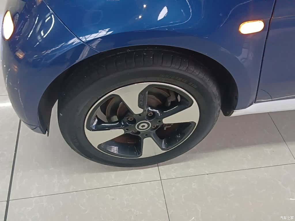 Smart Fortwo, 2019 25