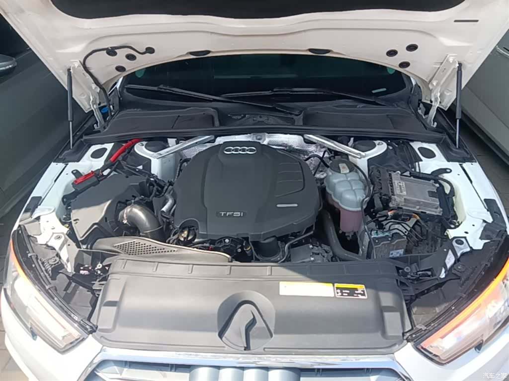 Audi A4L, 2019 20