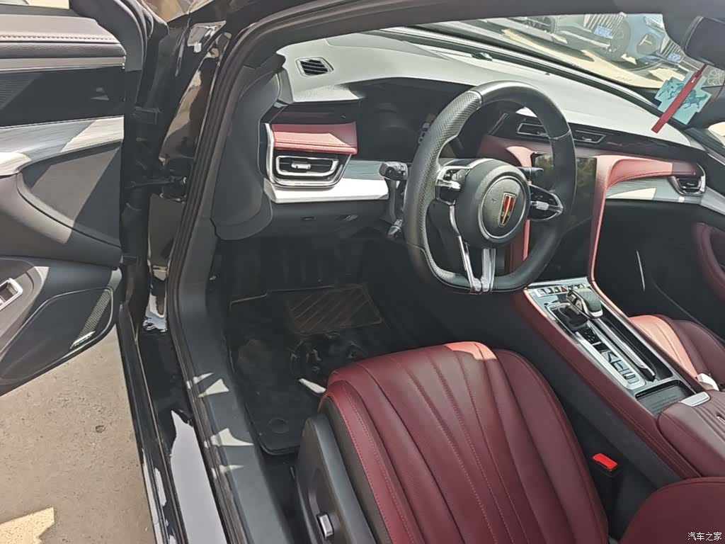 Hongqi H5, 2024 12