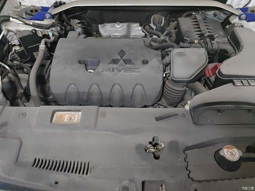 Mitsubishi Outlander, 2017 11