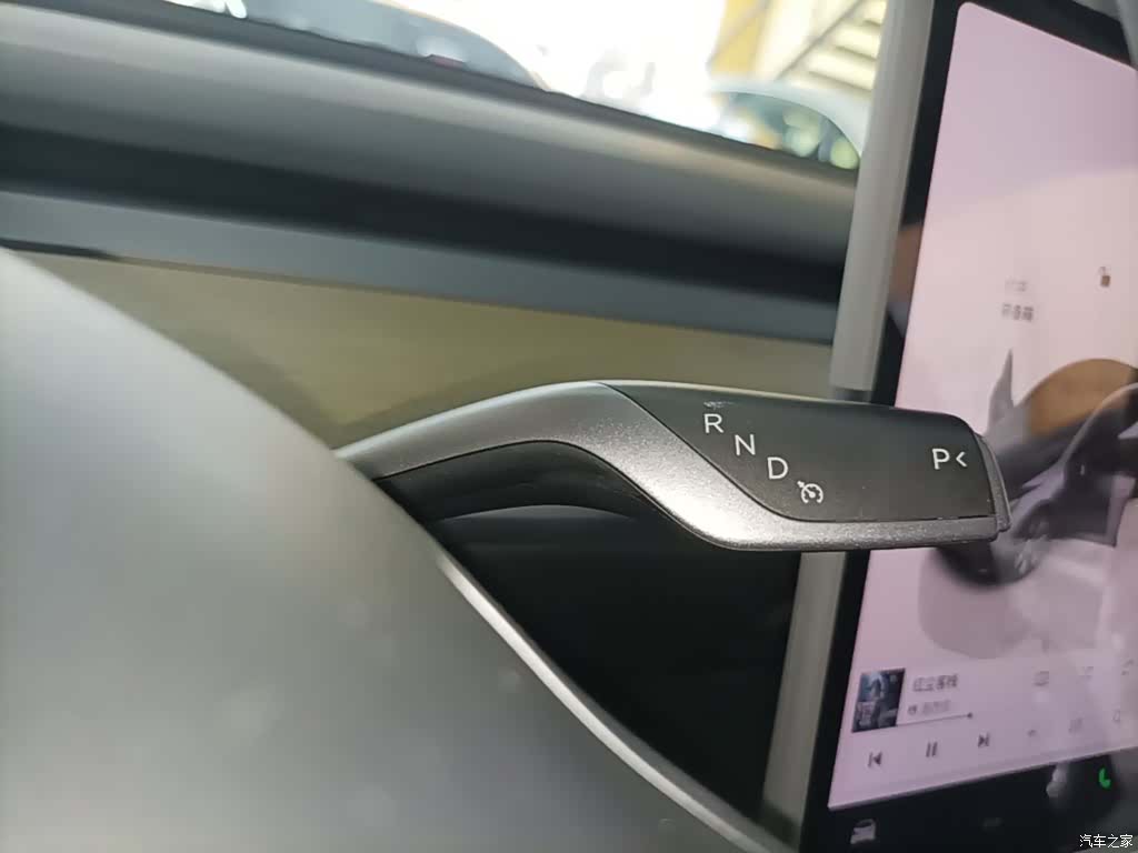 Tesla Model Y, 2023 14