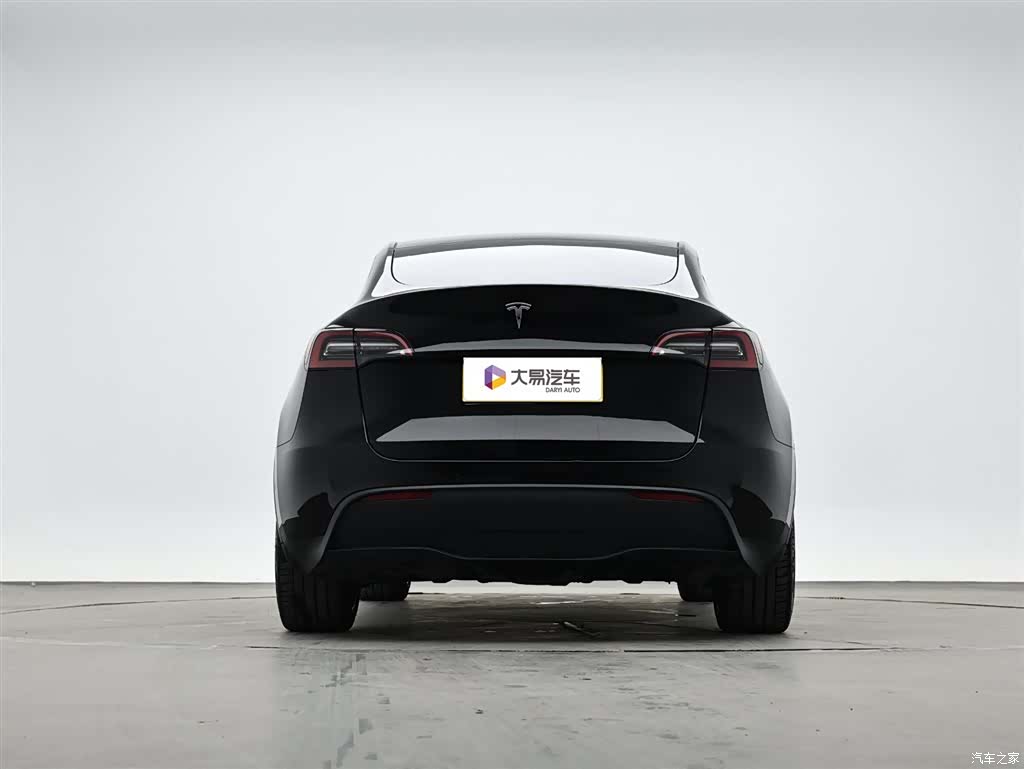 Tesla Model Y, 2021 4