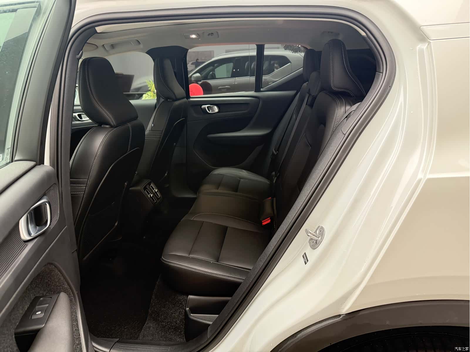 Volvo XC40, 2025 7